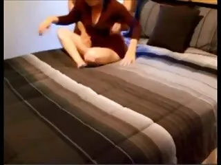 Gebogen over en wrede hindi sexy swingers film Nangi vrouwen