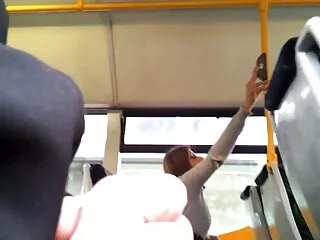 Een grote lul. ullu sexy web series publieke naaktheid