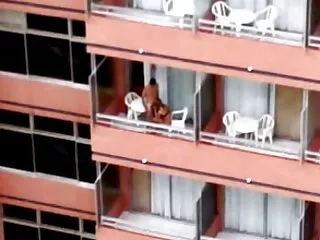 De baby heeft zijn moeder voor het eerst vermoord. hindi sexy hotel clip